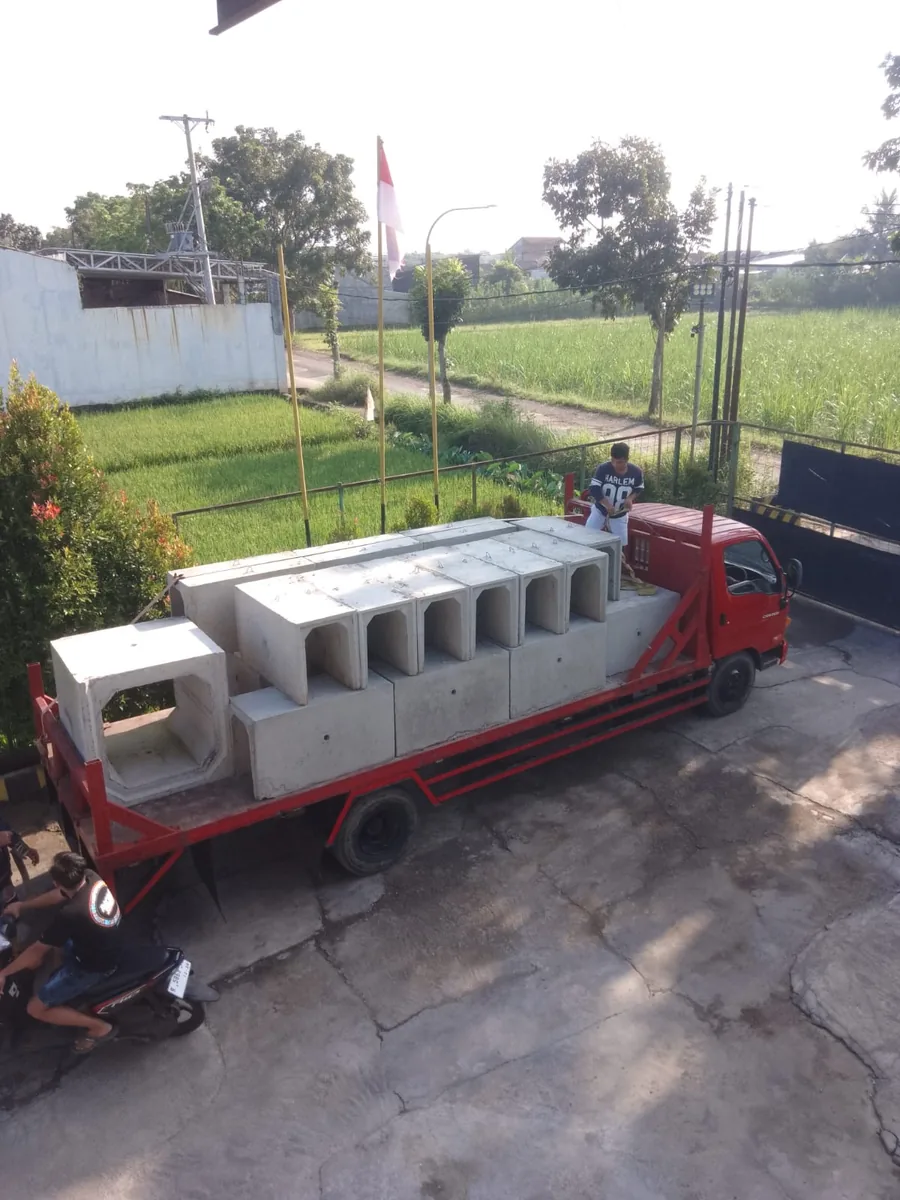 Angkut Precast